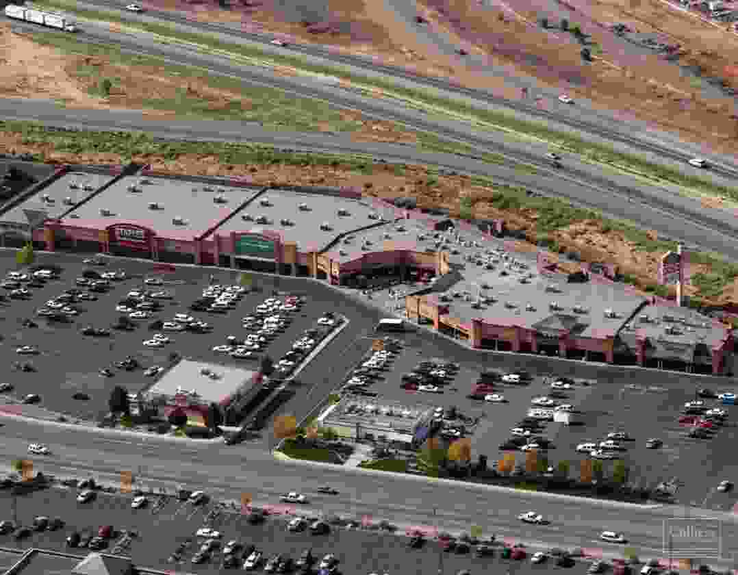 wide view of the Promenade at red cliffs shopping area in st george